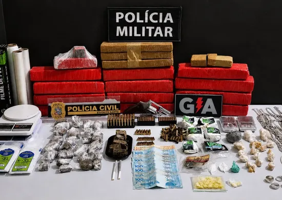 Imagem ilustrativa da imagem Polícia apreende mais de 15 kg de drogas, arma e munições em Ecoporanga
