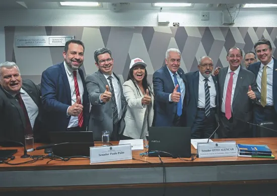 Imagem ilustrativa da imagem Redução da jornada de trabalho para 40 horas avança no Senado