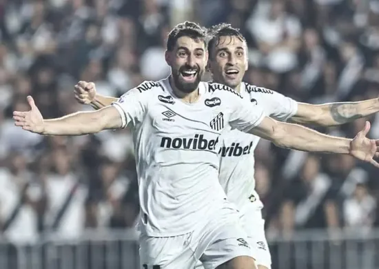 Imagem ilustrativa da imagem Santos desencanta no 2º tempo e atropela o Vasco pelo Brasileirão