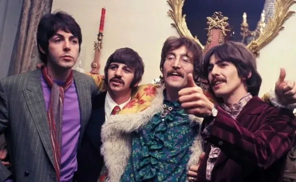 Imagem ilustrativa da imagem Gravação inédita dos Beatles, com John Lennon e Paul McCartney, é divulgada; ouça