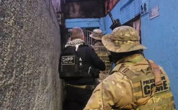 Imagem ilustrativa da imagem Polícia tenta frear avanço de facção carioca no ES