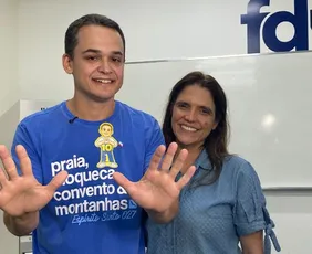 Imagem ilustrativa da imagem Candidato ao Governo do ES, Pazolini (Republicanos) vota em faculdade em Vitória