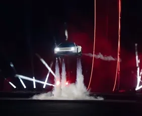 Imagem ilustrativa da imagem Musk apresenta Roadster, o 'carro voador' da Tesla; confira vídeo