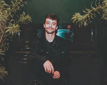 Imagem ilustrativa da imagem Retrato fiel e emotivo de Gabriel Bebici em novo disco