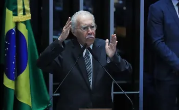 Imagem ilustrativa da imagem Ex-presidente José Sarney é internado com quadro de pneumonia