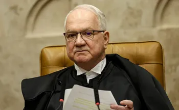 Imagem ilustrativa da imagem Fachin dá 24 horas para PF informar sobre custódia e estado de celular de Vorcaro