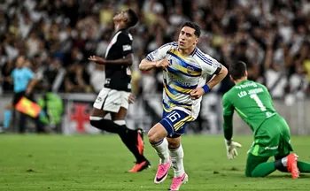 Imagem ilustrativa da imagem Léo Jardim falha no fim, Boca elimina Vasco e vai à final da Sul-Americana