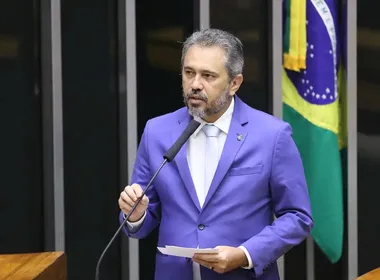 Imagem ilustrativa da imagem Ceará reelege Elmano governador no primeiro turno