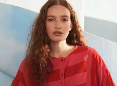 Imagem ilustrativa da imagem Modelo Giane Alves, descoberta em posto de gasolina, morre aos 32 anos