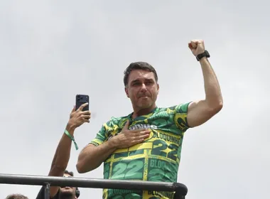 Imagem ilustrativa da imagem No ES, Flávio diz que governará para quem 'fez o L'