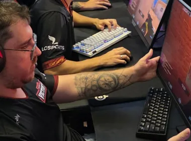 Imagem ilustrativa da imagem Team Victory é vice-campeão em LoL e CS2 na Copa FecapeeS