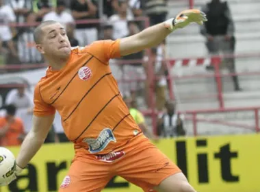 Imagem ilustrativa da imagem Vitória contrata goleiro capixaba Gideão para temporada 2027