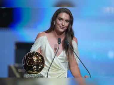 O atacante inglês Harry Kane, do Bayern de Munique, desbancou nomes como Kylian Mbappé e Lamine Yamal para ser eleito o melhor jogador do mundo nesta segunda-feira, 26, pela tradicional premiação Bola de Ouro, da revista francesa France Football