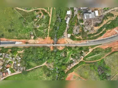 De acordo com informações da Polícia Civil, a moto e o carro teriam colidido frontalmente