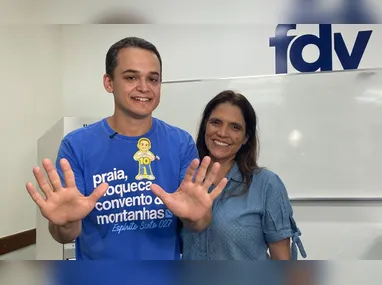 Imagem ilustrativa da imagem Candidato ao Governo do ES, Pazolini (Republicanos) vota em faculdade em Vitória