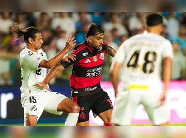 Danilo durante partida entre Flamengo e Fluminense