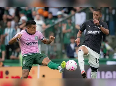 O zagueiro Danilo está lesionado e o meio-campista Jorginho está suspenso