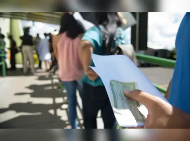 Imagem ilustrativa da imagem Eleitora morre após passar mal em fila de votação em Campo Grande