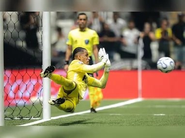 O meia Danilo comemora o gol marcado na partida contra o Grêmio