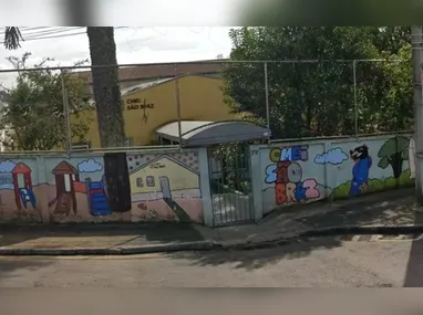 Segundo a Polícia Rodoviária Federal (PRF), um caminhão tombou na pista e mais quatro automóveis se envolveram no acidente