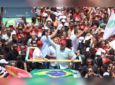 Imagem ilustrativa da imagem Lula em ato no Rio: deixar de votar em trabalhador para votar miliciano é demais