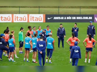Imagem ilustrativa da imagem Lula sanciona Lei do Futebol Feminino, que determina estímulo à modalidade