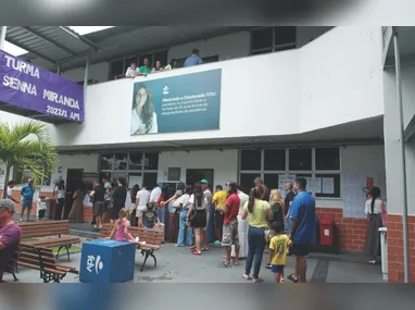 Com 54,78% dos votos, Flávio Bolsonaro supera Lula no ES