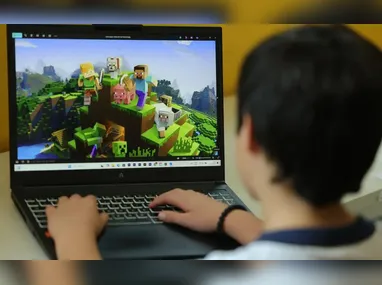 Mamografia é utilizada para o rastreamento e diagnóstico de alterações no tecido mamário