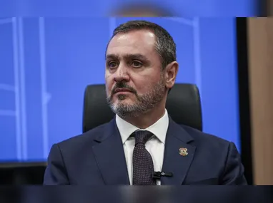 Ministro André Mendonça, relator do caso do Banco Master no STF, decidiu nesta terça (8) afastar o diretor-geral da Polícia Federal, Andrei Rodrigues, de suas funções