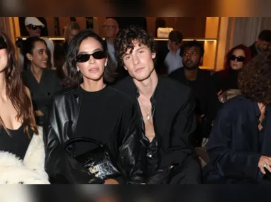 Imagem ilustrativa da imagem Shawn Mendes fala sobre fase com Bruna Marquezine e diz estar 'construindo um lar'