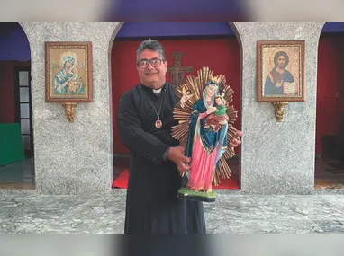 Arianne dá nova voz ao clássico “Autor da Minha Fé”
