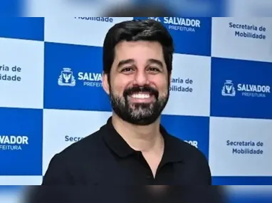 Após contestar o resultado, Flávio Bolsonaro recua, reconhece vitória de Lula e diz que vai organizar a oposição e fazer do Congresso uma fortaleza