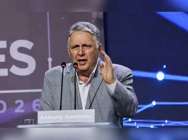 Romeu Zema, do Novo, declarou apoio a Flávio Bolsonaro