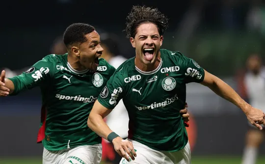 Imagem ilustrativa da imagem Palmeiras vence a LDU no Nubank Parque e joga por empate em Quito