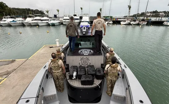 Imagem ilustrativa da imagem Polícia Federal apreende 140 kg de cocaína em navio no Espírito Santo