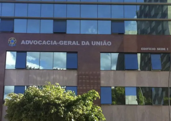 Imagem ilustrativa da imagem AGU pede investigação sobre possível financiamento dos EUA a ataques ao Supremo