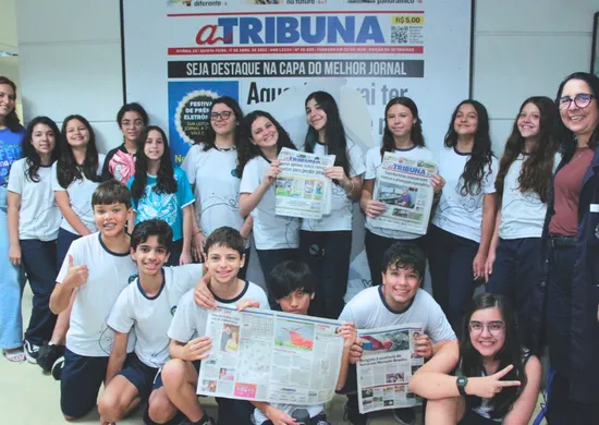 Imagem ilustrativa da imagem Alunos conhecem bastidores da TV, do jornal, do site e do rádio