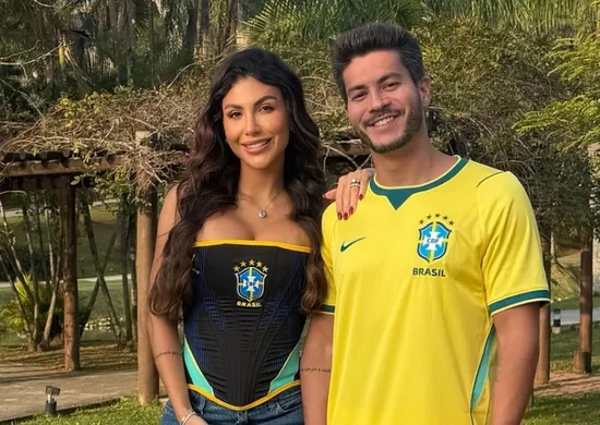 Imagem ilustrativa da imagem Arthur Aguiar e Jheny Santucci reatam casamento e revelam nome da filha