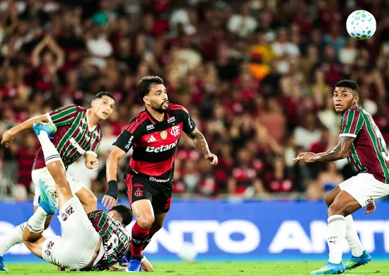 Imagem ilustrativa da imagem Clubes de futebol brasileiro fazem manifesto contra veto a bets