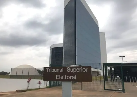 Imagem ilustrativa da imagem Corregedor do TSE derruba decisão de Kassio e libera canal pró-Lula