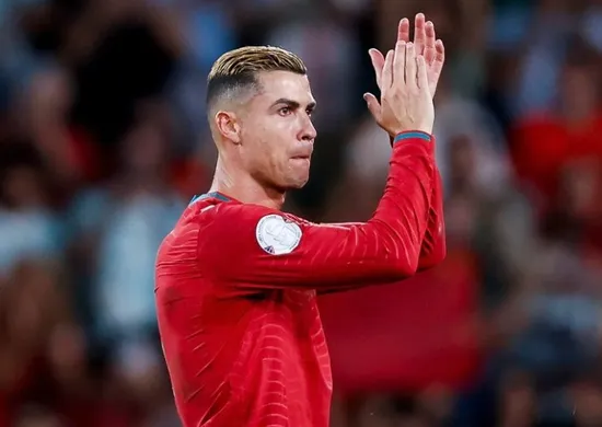 Imagem ilustrativa da imagem Cristiano Ronaldo abre o jogo sobre briga com Jorge Jesus e sua situação na seleção