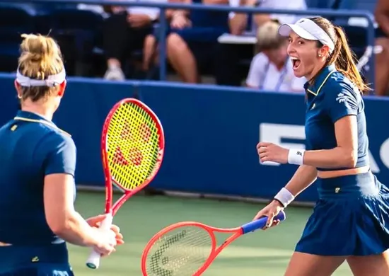 Imagem ilustrativa da imagem De olho na liderança: dupla de Stefani vence estreia no WTA de Wuhan