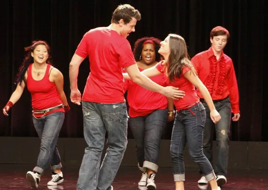 Imagem ilustrativa da imagem Disney confirma nova versão da série 'Glee', musical adolescente dos anos 2010