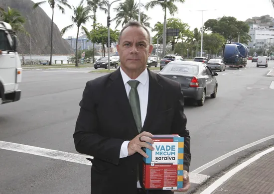 Imagem ilustrativa da imagem Justiça pede explicação a plataformas sobre recusa de corridas para idosos