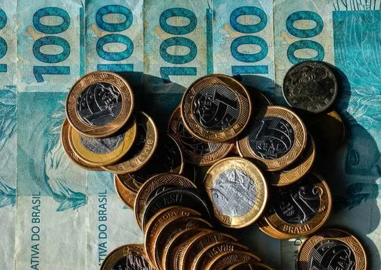 Imagem ilustrativa da imagem Mais de 23 milhões de pessoas têm dinheiro esquecido em banco a receber. Consulte