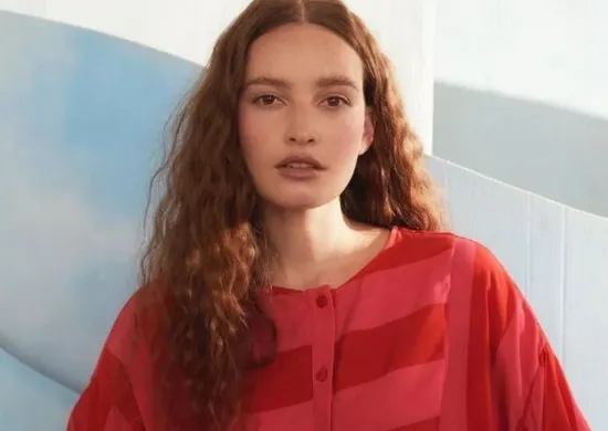 Imagem ilustrativa da imagem Modelo Giane Alves, descoberta em posto de gasolina, morre aos 32 anos