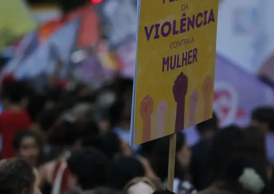 Imagem ilustrativa da imagem Plataformas vão informar canais de denúncia de violência contra mulher