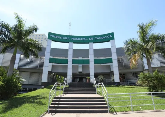 Imagem ilustrativa da imagem Profissionais da Educação de Cariacica receberão abono de R$ 3,5 mil neste mês