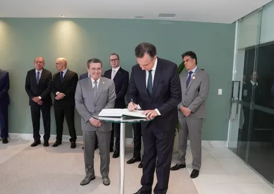 Imagem ilustrativa da imagem Rodrigo Pacheco toma posse como ministro do TCU