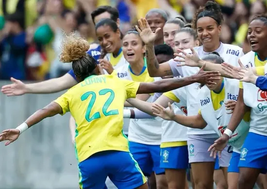 Imagem ilustrativa da imagem Seleção feminina faz 3 a 1 na Argentina em primeiro jogo no Beira-Rio